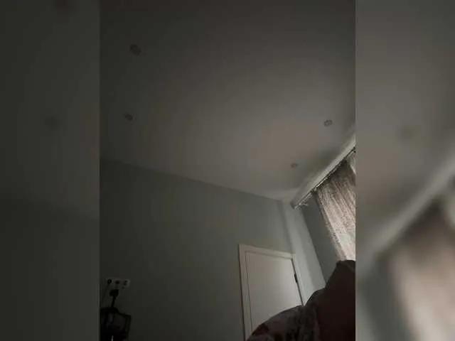 BongaCams -Your-Michelle- is Freechat -Your-Michelle- — A strong man who knows what he wants, but knows how to be gentle.
Flirting, which slowly develops into something more.
Sense of humor and charisma